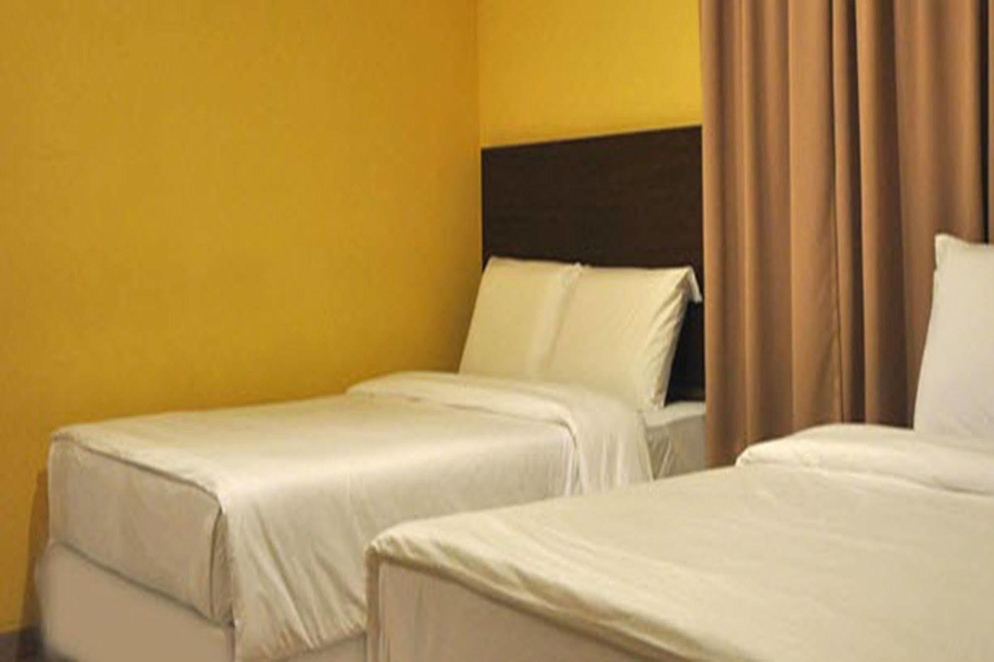 Golden Bay Hotel Malacca Екстериор снимка