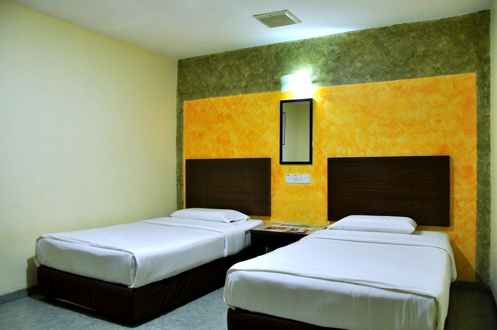 Golden Bay Hotel Malacca Екстериор снимка